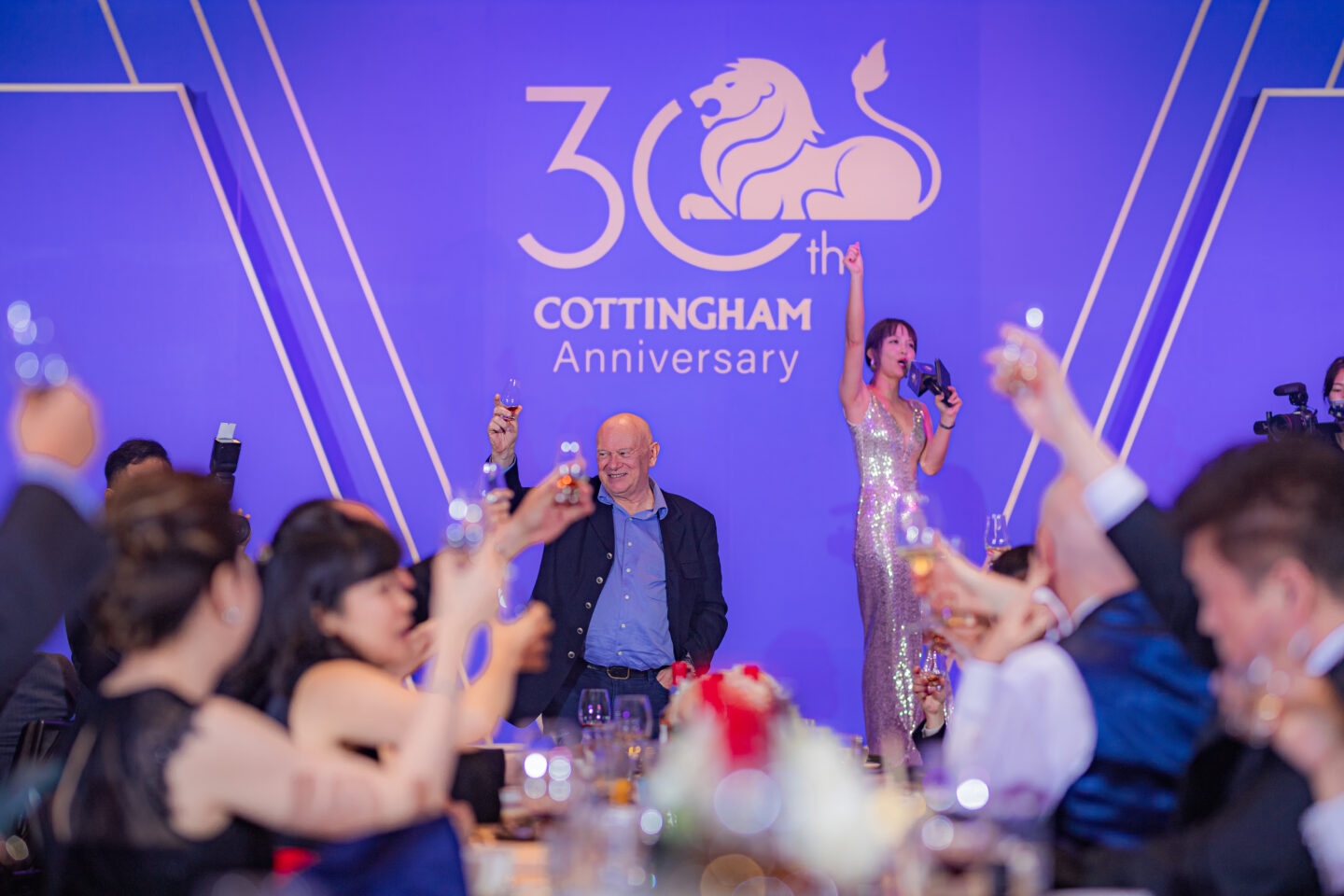 30週年晚宴主持|中英雙語主持人|即席口譯翻譯|酒類品牌 VIP 晚宴/企業周年慶主持|Grace 行恩|中英文主持(1)