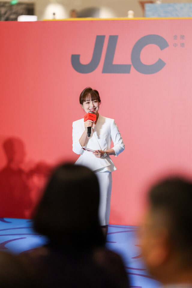 南京最大商場 –金陵中環 開幕 中英文主持